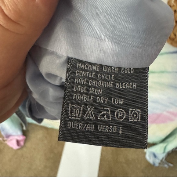 Vintage Lizwear Light Blue Denim Vest with Velvet Floral Embellishment Size M - Picture 5 of 6